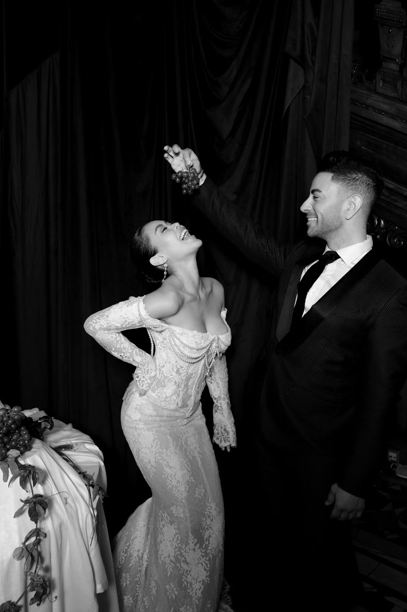 &Ecirc; k&iacute;p đứng sau đ&aacute;m cưới của Ti&ecirc;n Nguyễn l&agrave; thế lực 