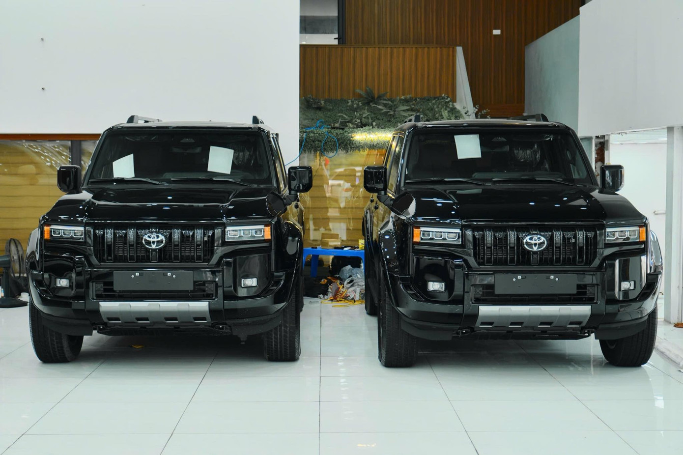 Sức hút giảm, Toyota Land Cruiser Prado không còn chênh giá tại Việt Nam- Ảnh 2.