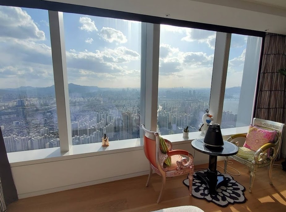 Hình ảnh gây sốc trong nhà riêng của ca sĩ J bị cấm sóng 10 năm- Ảnh 5. Hình ảnh gây sốc trong nhà riêng của ca sĩ J bị cấm sóng 10 năm- Ảnh 5.