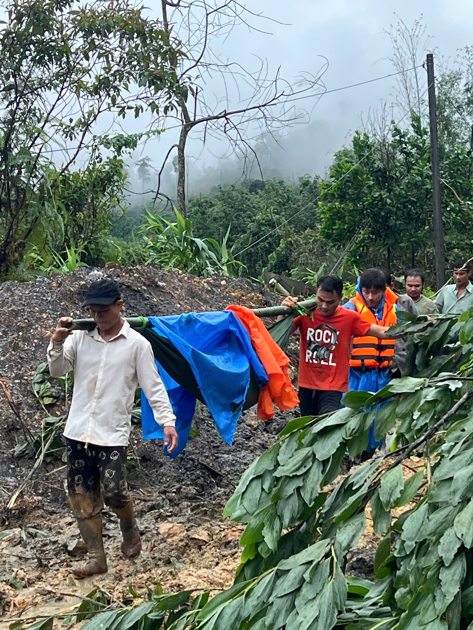 Lũ trên sông Vu Gia - Thu Bồn phá vỡ kỷ lục lịch sử năm 1964, Đà Nẵng đối mặt đại hồng thủy- Ảnh 5.