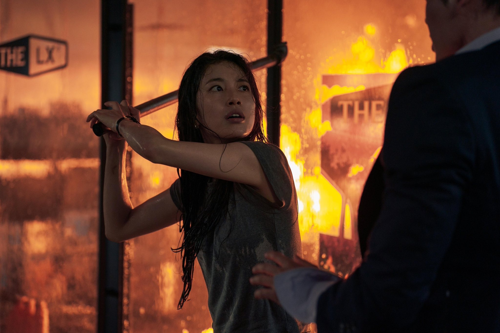 Ngàn lần đội ơn vì phim Hàn này đã đến với thế giới: Không hiểu sao nữ chính đẹp vậy, chắc kiếp trước giải cứu nhân loại- Ảnh 6.