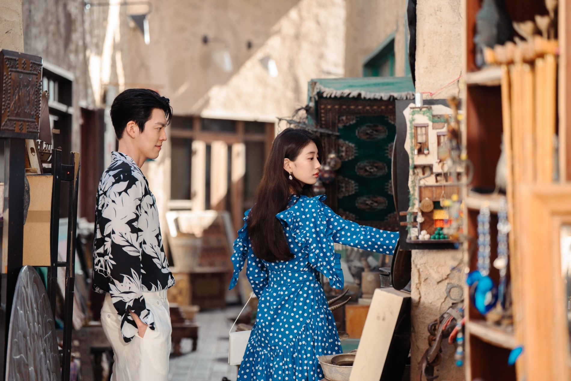 Ngàn lần đội ơn vì phim Hàn này đã đến với thế giới: Không hiểu sao nữ chính đẹp vậy, chắc kiếp trước giải cứu nhân loại- Ảnh 3.