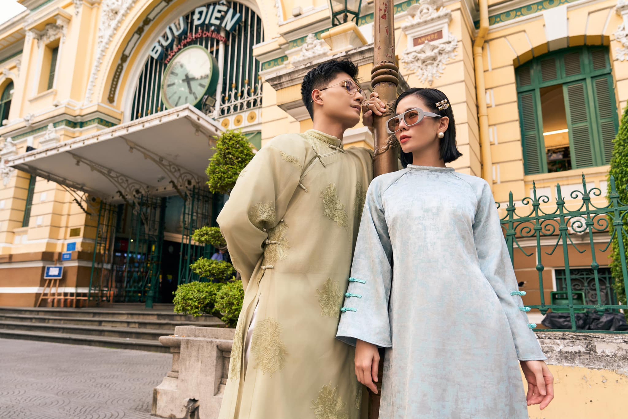 Ngoại hình nam diễn viên 9x yêu nữ ca sĩ hơn 12 tuổi, đã qua 1 lần đò, có con riêng- Ảnh 11. Ngoại hình nam diễn viên 9x yêu nữ ca sĩ hơn 12 tuổi, đã qua 1 lần đò, có con riêng- Ảnh 11.