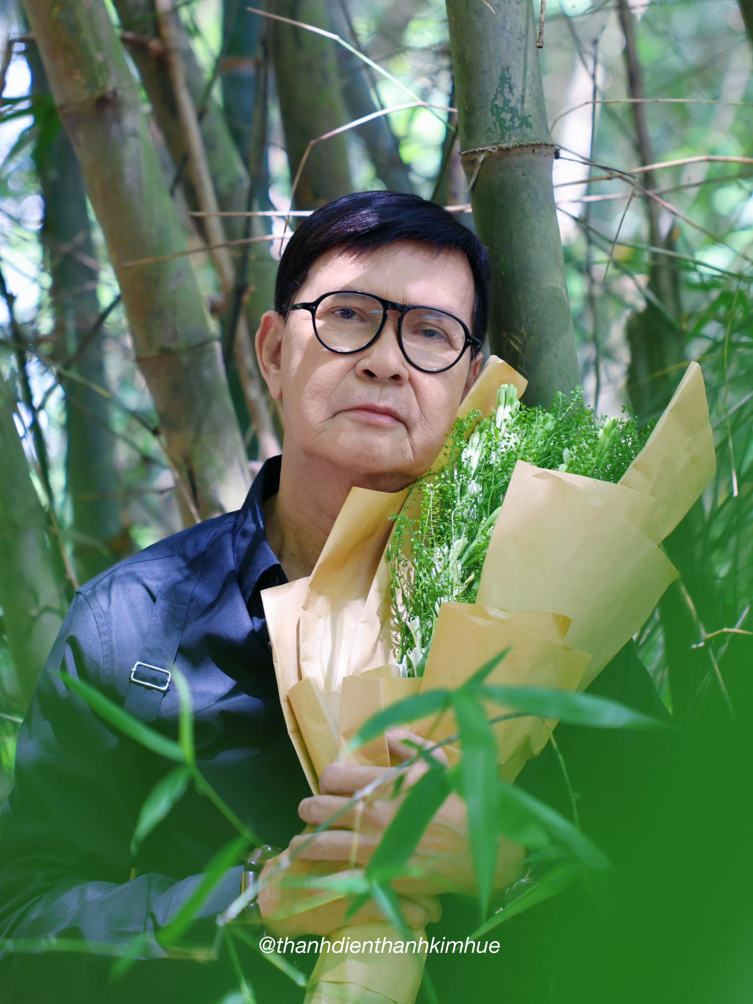 Nam nghệ sĩ Việt ai cũng biết mặt có nguy cơ bị mù vĩnh viễn, đi đến đâu bác sĩ cũng lắc đầu- Ảnh 4. Nam nghệ sĩ Việt ai cũng biết mặt có nguy cơ bị mù vĩnh viễn, đi đến đâu bác sĩ cũng lắc đầu- Ảnh 4.