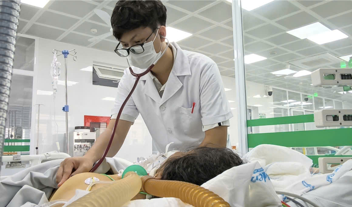 Toàn Thân Vàng Như Nghệ, Suy Đa Tạng Chỉ Trong 24 Giờ: Bác Sĩ Hồi Sức Tích Cực Cảnh Báo ‘Tử Thần’ Mùa Mưa- Ảnh 1. Toàn Thân Vàng Như Nghệ, Suy Đa Tạng Chỉ Trong 24 Giờ: Bác Sĩ Hồi Sức Tích Cực Cảnh Báo ‘Tử Thần’ Mùa Mưa- Ảnh 1.
