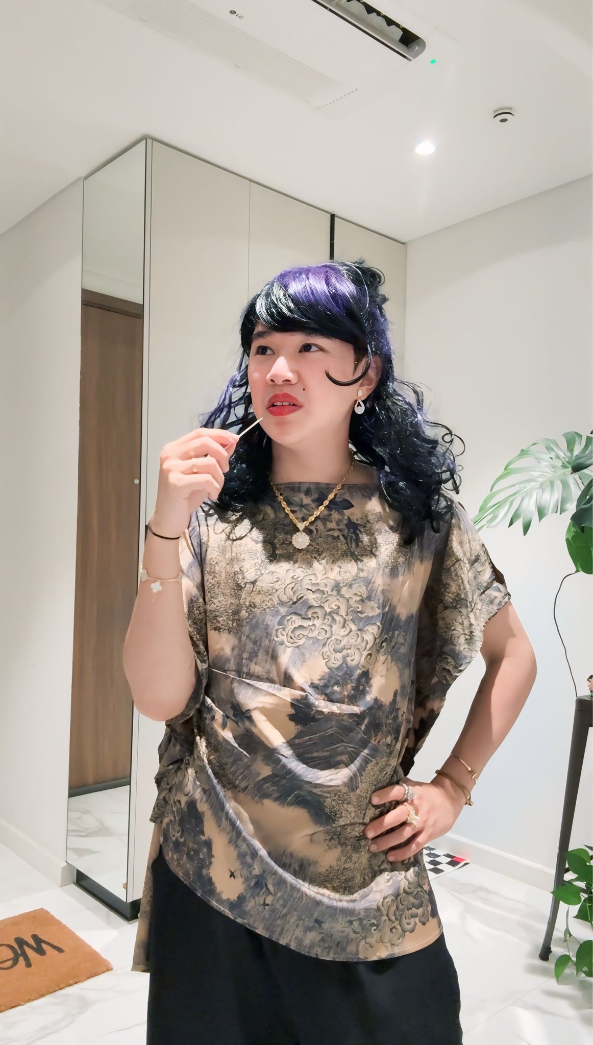 Vũ trụ Hồng Thơ thớ lợ - Hùng dấm dớ - Dung ấm ớ - Đỗ Lụa nám là gì mà hot khắp MXH?- Ảnh 9.