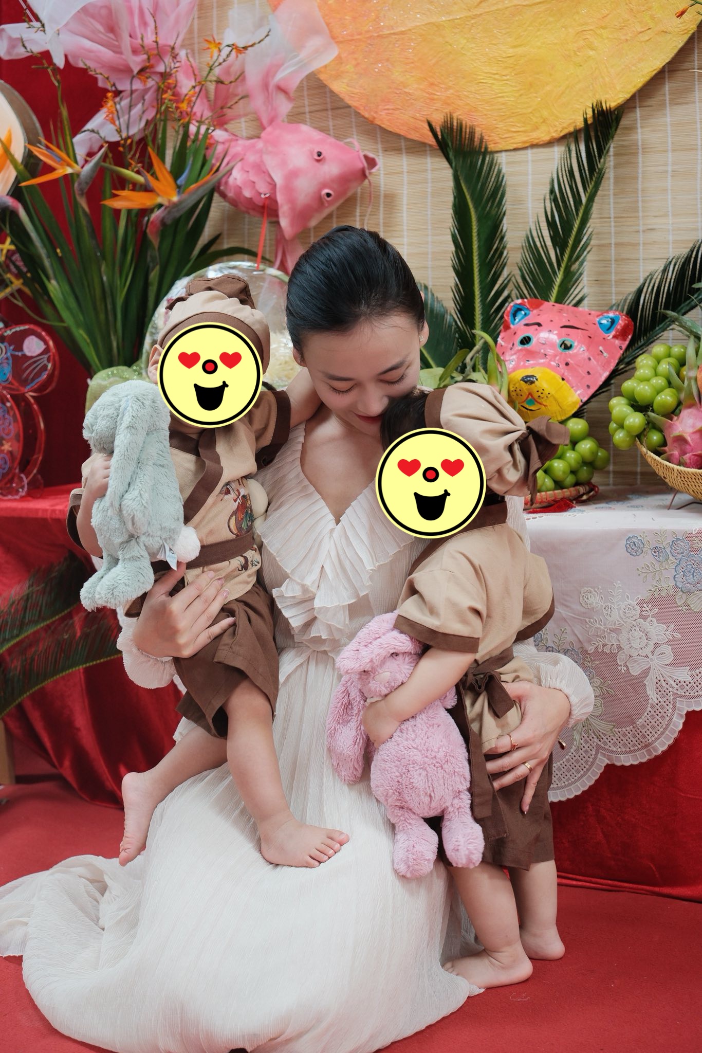 Lộ điểm bất thường của Phương Oanh - Shark Bình? - Ảnh 1. Lộ điểm bất thường của Phương Oanh - Shark Bình? - Ảnh 1.