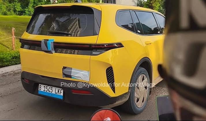 Bàn giao đến tay khách Việt chưa đầy 2 tháng, mẫu MPV điện đầu tiên của tỷ phú Phạm Nhật Vượng đã rục rịch xuất ngoại?- Ảnh 4.