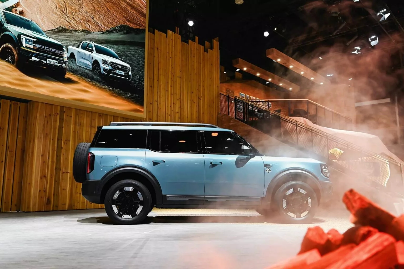 Ford Bronco có bản mà dân mê phượt sẽ thích: Cửa nóc mở cực dị, bếp sau cốp, chạy Hà Nội - Huế chỉ cần một lần sạc- Ảnh 11. Ford Bronco có bản mà dân mê phượt sẽ thích: Cửa nóc mở cực dị, bếp sau cốp, chạy Hà Nội - Huế chỉ cần một lần sạc- Ảnh 11.