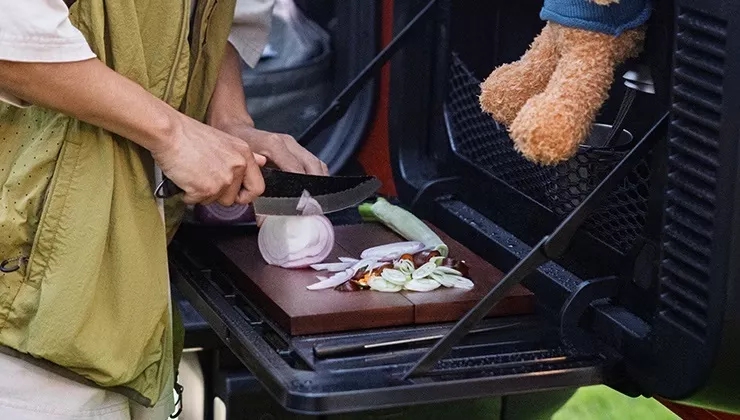 Ford Bronco có bản mà dân mê phượt sẽ thích: Cửa nóc mở cực dị, bếp sau cốp, chạy Hà Nội - Huế chỉ cần một lần sạc- Ảnh 4. Ford Bronco có bản mà dân mê phượt sẽ thích: Cửa nóc mở cực dị, bếp sau cốp, chạy Hà Nội - Huế chỉ cần một lần sạc- Ảnh 4.