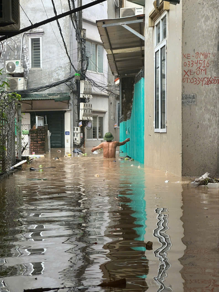 Vì sao một khu vực giữa Hà Nội mất điện 4 ngày liền?- Ảnh 1.