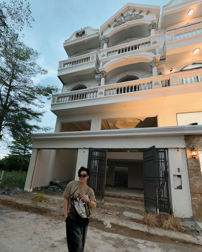 “Paris Hilton Việt Nam” khóc banh chành sau 1 năm xây biệt thự 5 tầng cứ mưa là dột, giếng trời chảy nước xối xả- Ảnh 3.