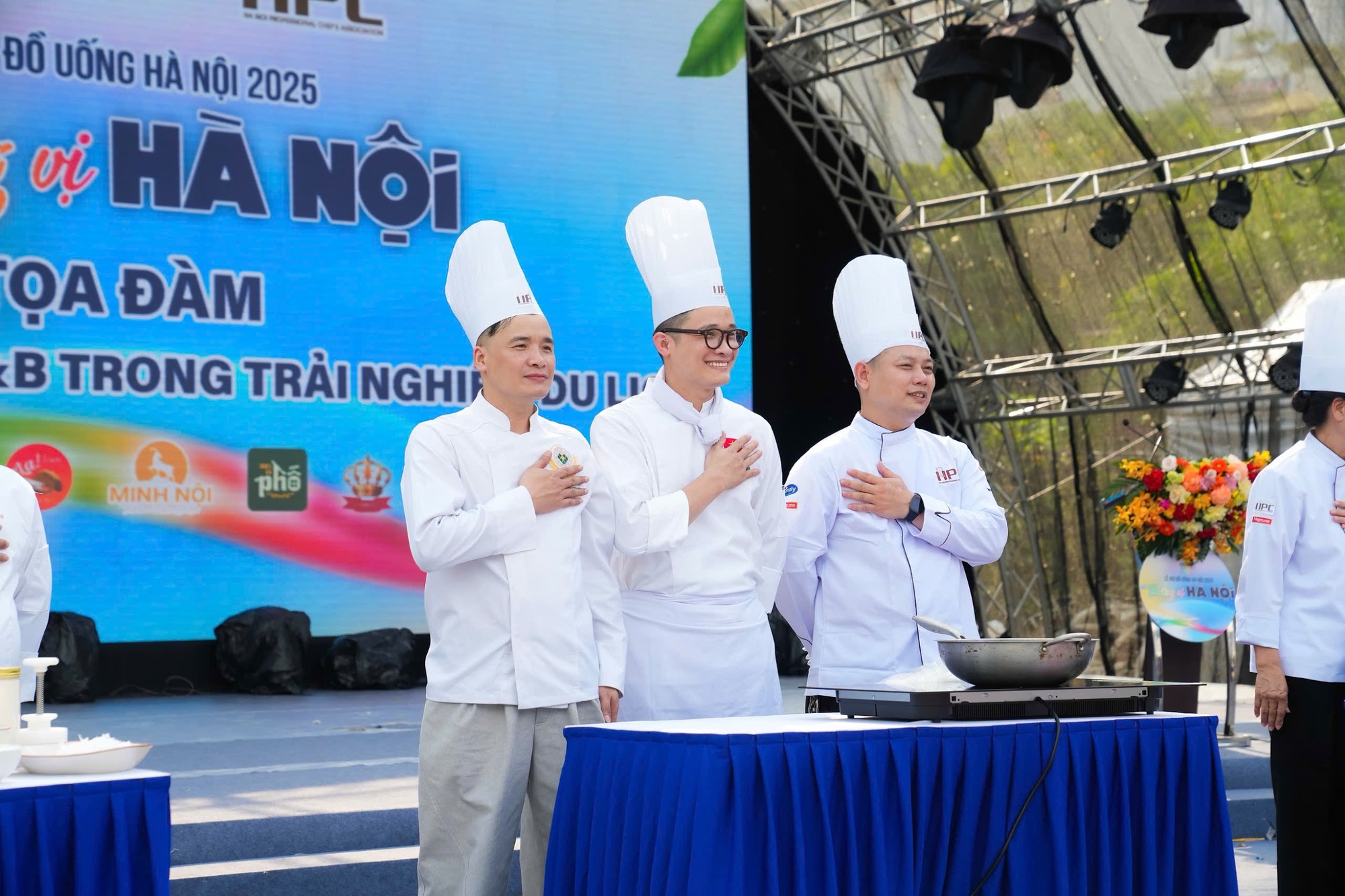 Ẩm thực Việt - Di sản sống trong b&agrave;n tay Nghệ nh&acirc;n ẩm thực Lưu Ho&agrave;ng Trung- Ảnh 4.