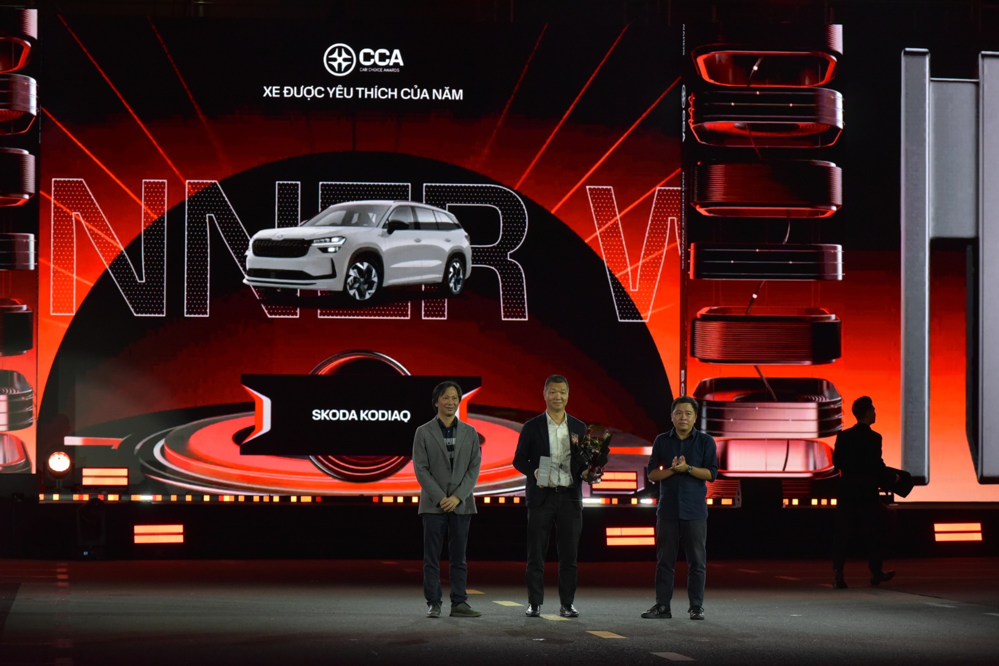 Chiến thắng gay cấn nhất CCA 2025 gọi tên Skoda Kodiaq - ‘Xe được yêu thích của năm’- Ảnh 2. Chiến thắng gay cấn nhất CCA 2025 gọi tên Skoda Kodiaq - ‘Xe được yêu thích của năm’- Ảnh 2.