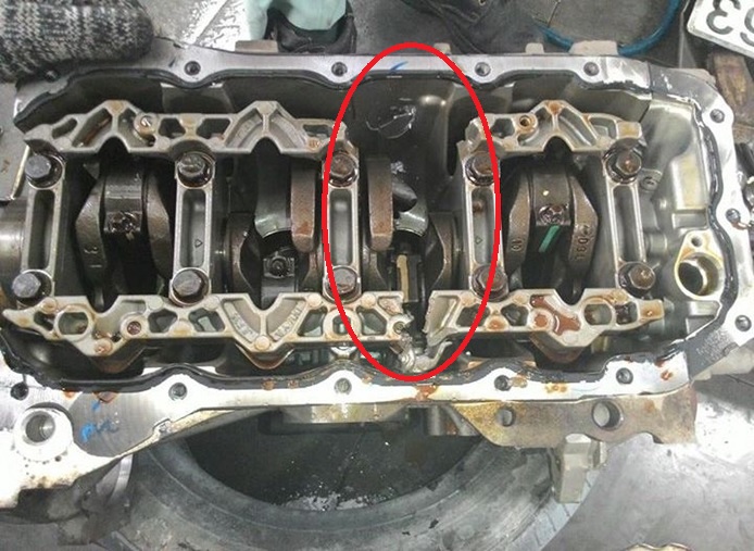 Mẹo kiểm tra ô tô bị ngập nước, thủy kích: Đừng bỏ qua 3 lời khuyên vàng 'nhỏ mà có võ' cuối cùng- Ảnh 2. Mẹo kiểm tra ô tô bị ngập nước, thủy kích: Đừng bỏ qua 3 lời khuyên vàng 'nhỏ mà có võ' cuối cùng- Ảnh 2.