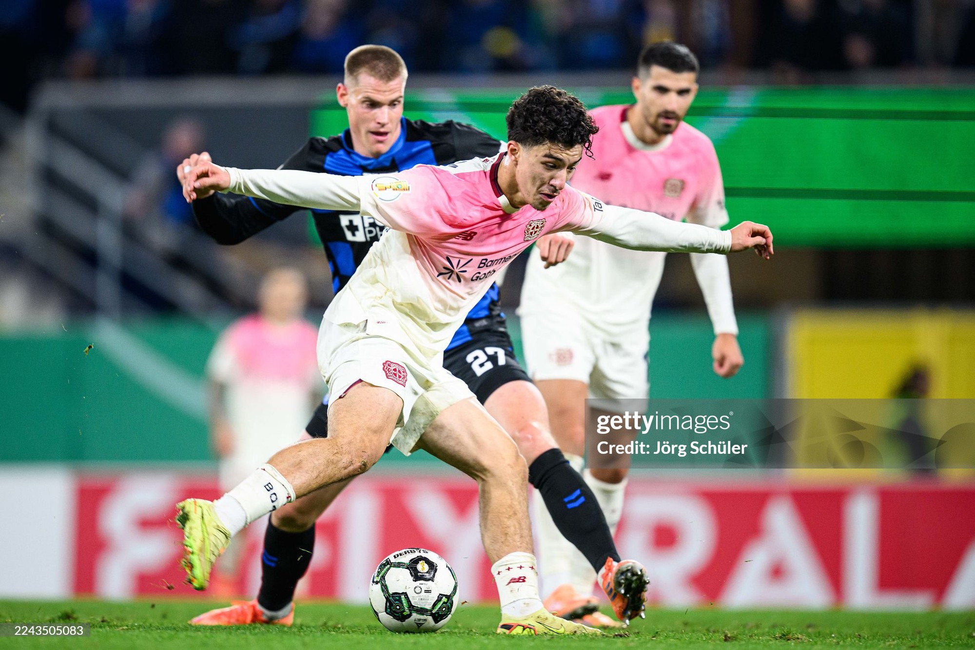 "Sự tiếc nuối của thầy Kim Sang-sik" tỏa sáng ở trời Âu, giúp “đại gia” Đức thắng trận kịch tính- Ảnh 1.