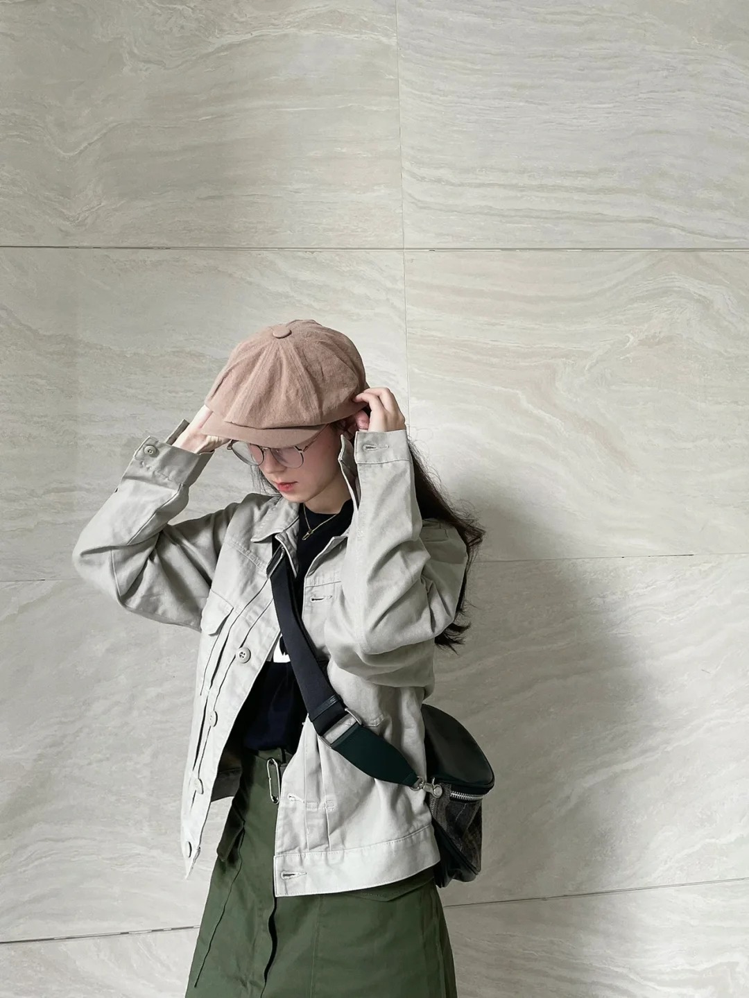 Cô giáo Mỹ thuật đang hot nhất TikTok: Mặt đã xinh, style đi dạy còn đỉnh hơn!- Ảnh 20.