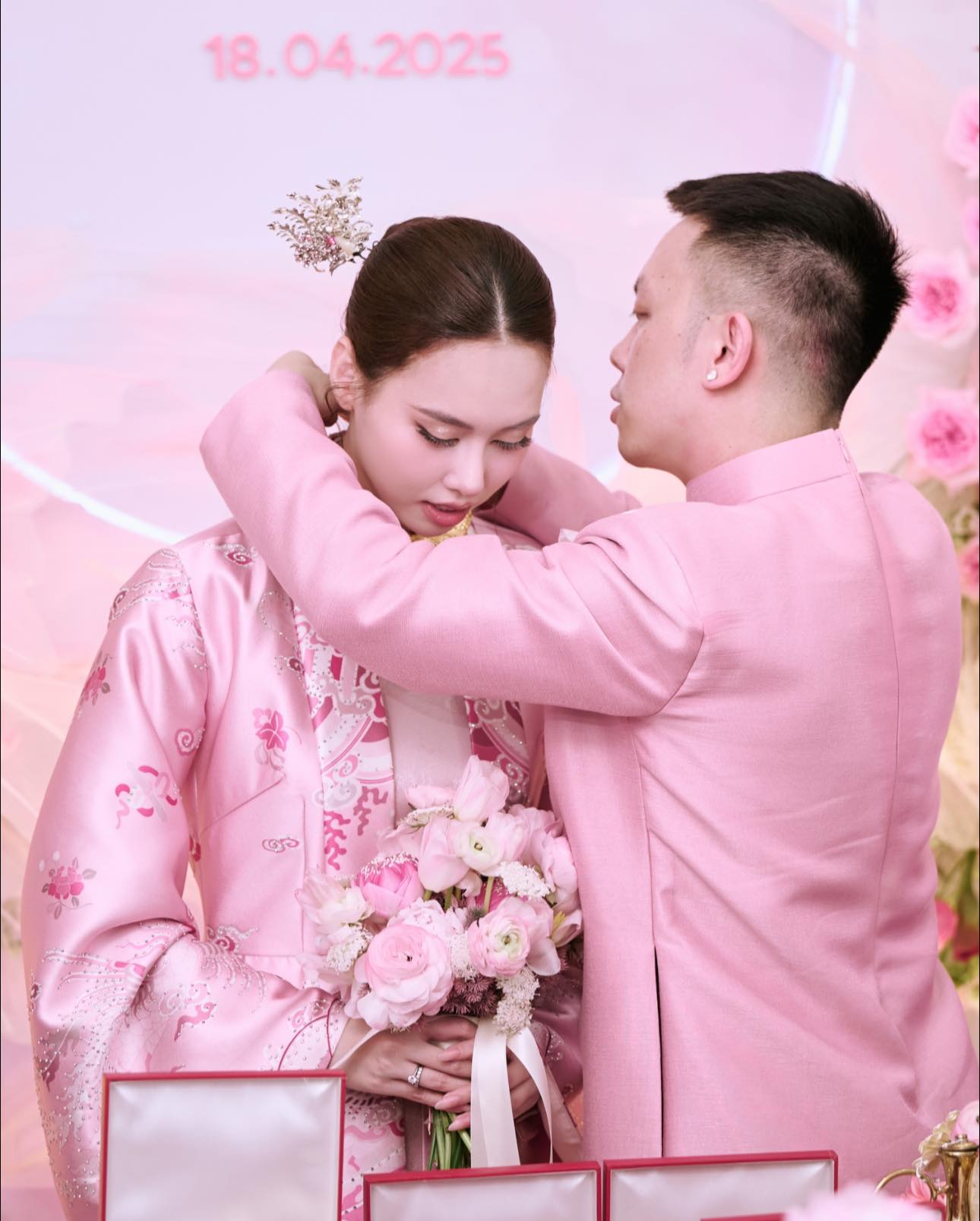 Thêm 1 nàng hậu nhà Sen Vàng cưới doanh nhân: Hôn lễ tổ chức tháng 11, địa điểm siêu "chanh sả"- Ảnh 6. Thêm 1 nàng hậu nhà Sen Vàng cưới doanh nhân: Hôn lễ tổ chức tháng 11, địa điểm siêu "chanh sả"- Ảnh 6.