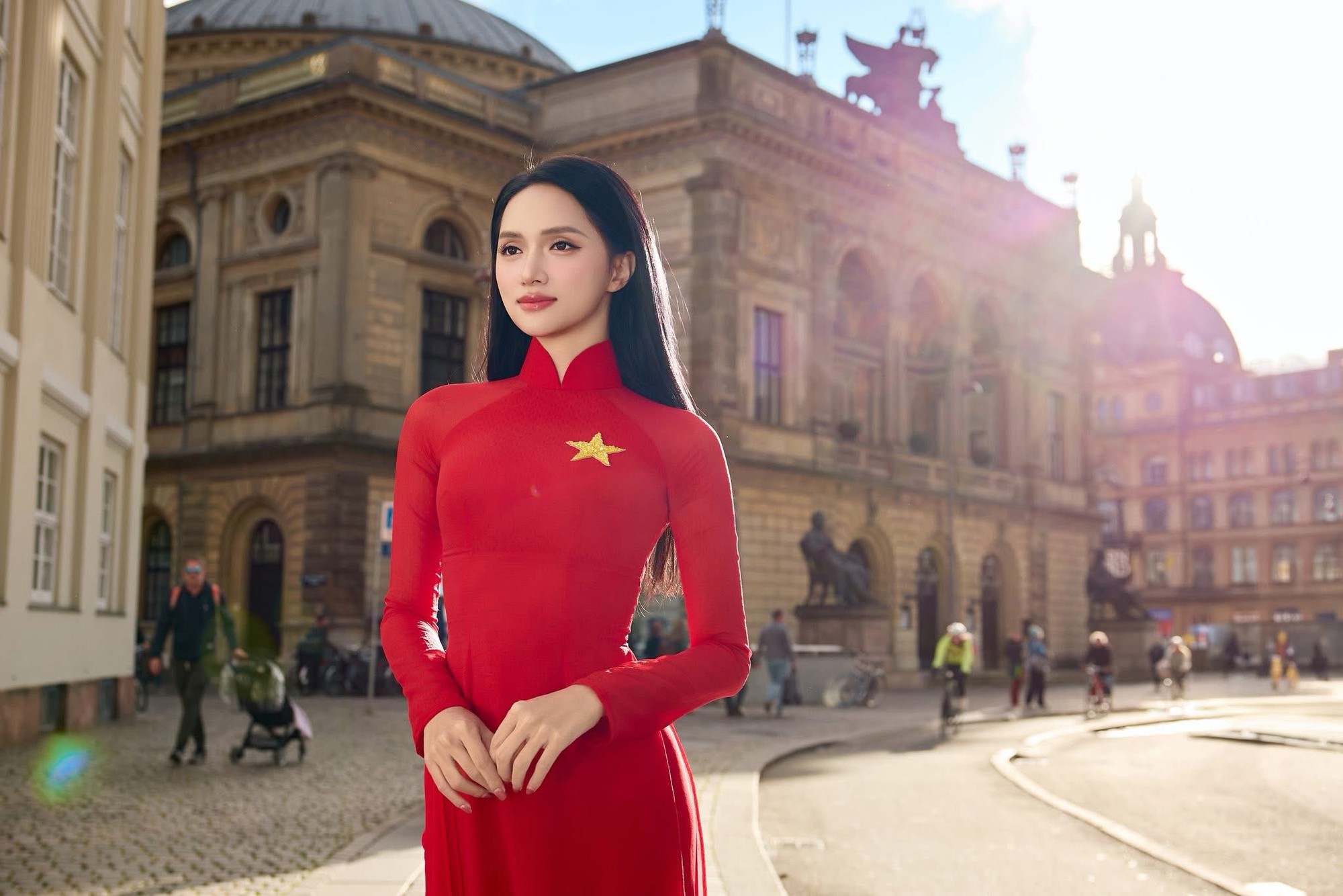 Hương Giang: &ldquo;13 năm l&agrave;m nghề của t&ocirc;i đến ng&agrave;y h&ocirc;m nay, chưa ai nhường t&ocirc;i c&aacute;i g&igrave; cả&rdquo;- Ảnh 2.