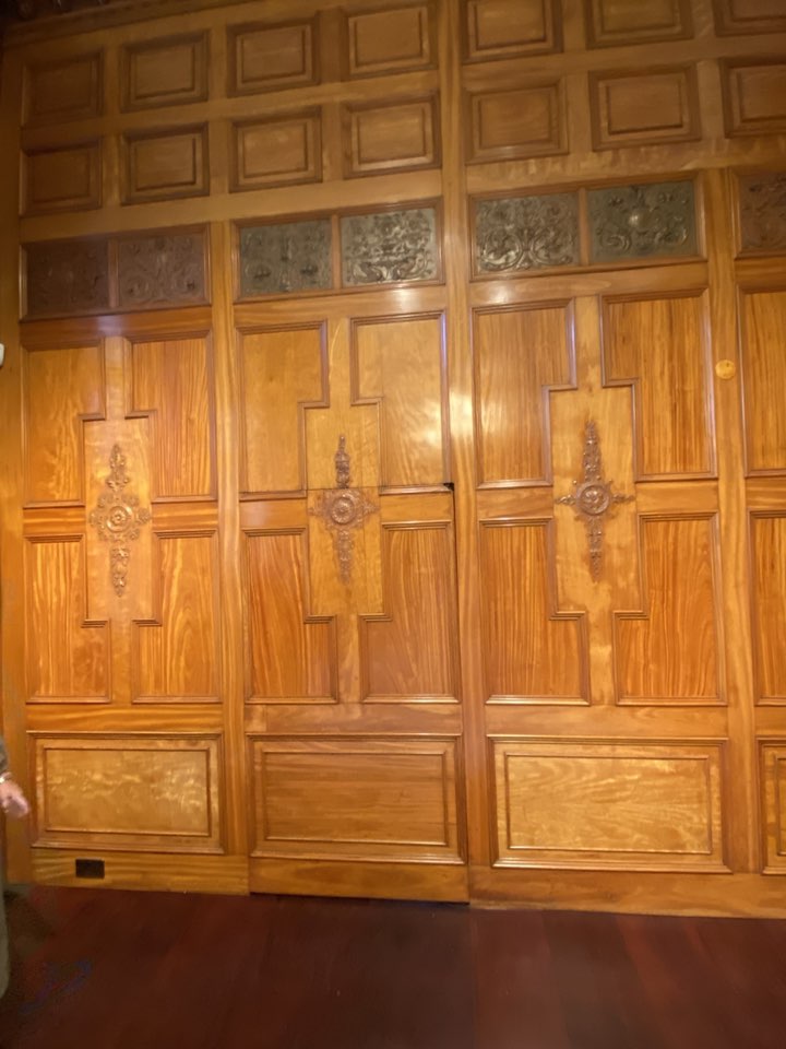 Biệt thự cổ Tiên Nguyễn và chồng chụp ảnh cưới cất giữ "kho báu của người giàu nhất thế giới"- Ảnh 11. Biệt thự cổ Tiên Nguyễn và chồng chụp ảnh cưới cất giữ "kho báu của người giàu nhất thế giới"- Ảnh 11.