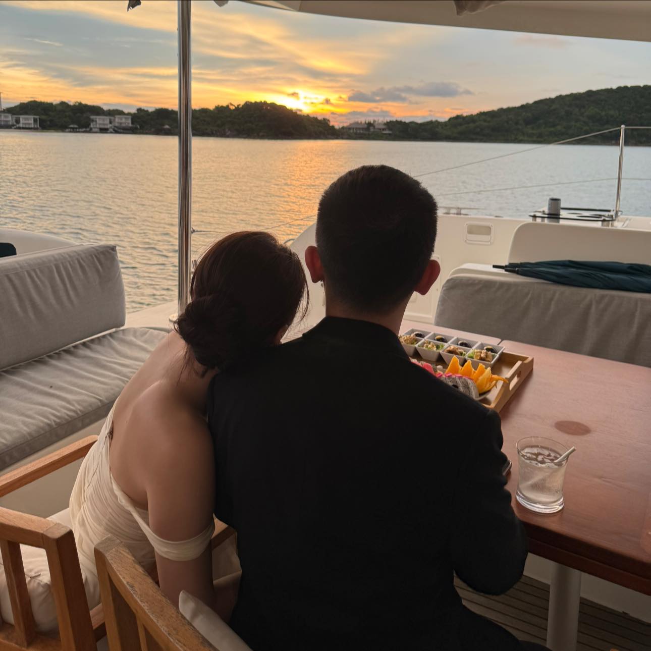 Thêm 1 nàng hậu nhà Sen Vàng cưới doanh nhân: Hôn lễ tổ chức tháng 11, địa điểm siêu "chanh sả"- Ảnh 5. Thêm 1 nàng hậu nhà Sen Vàng cưới doanh nhân: Hôn lễ tổ chức tháng 11, địa điểm siêu "chanh sả"- Ảnh 5.