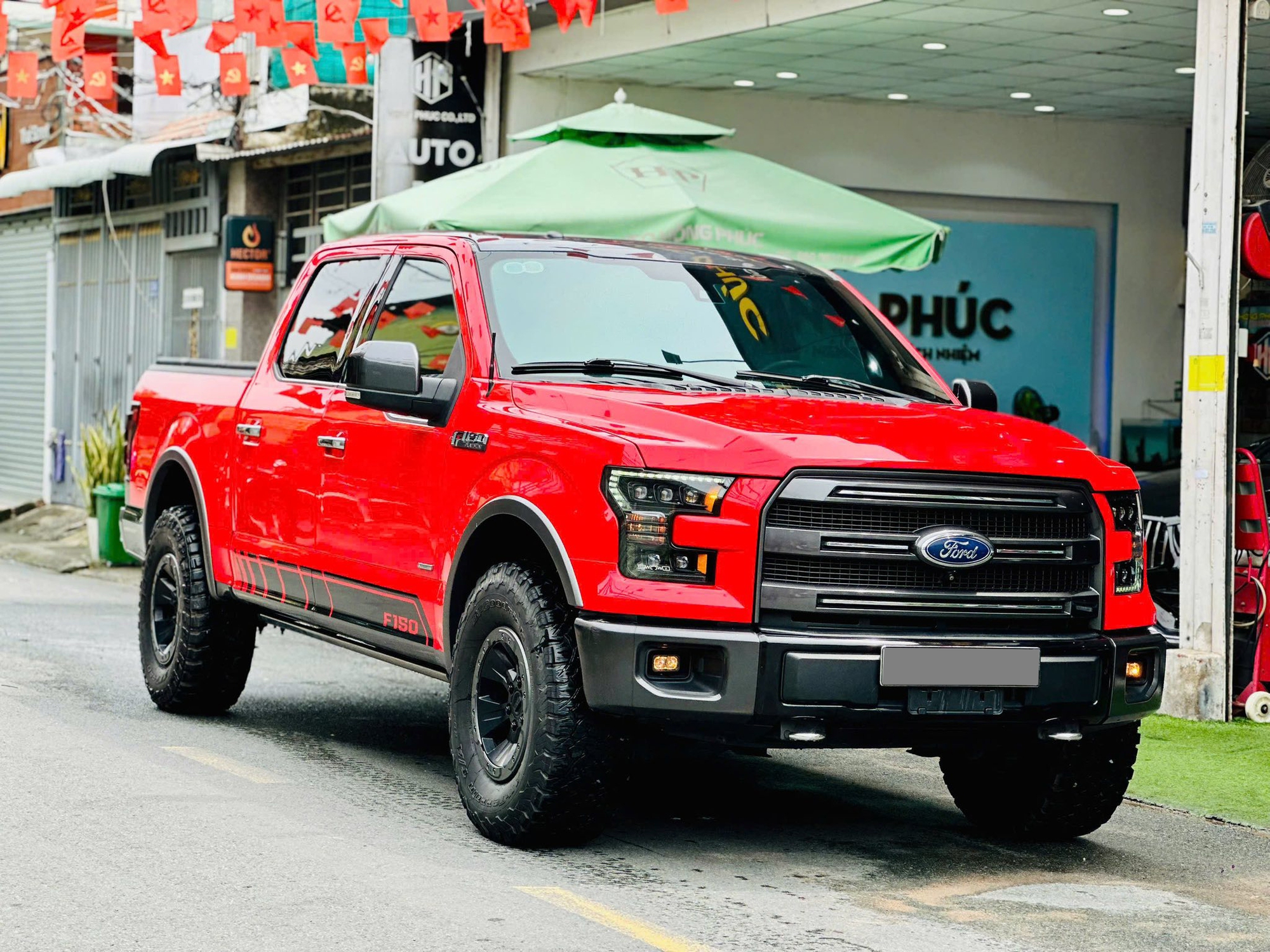 Ford F-150 2014 rao bán gần 1,7 tỷ đồng: Xe 11 năm giá hơn Ranger Raptor đời mới 400 triệu đồng nhưng máy khỏe hơn, nhiều tiện nghi- Ảnh 2.