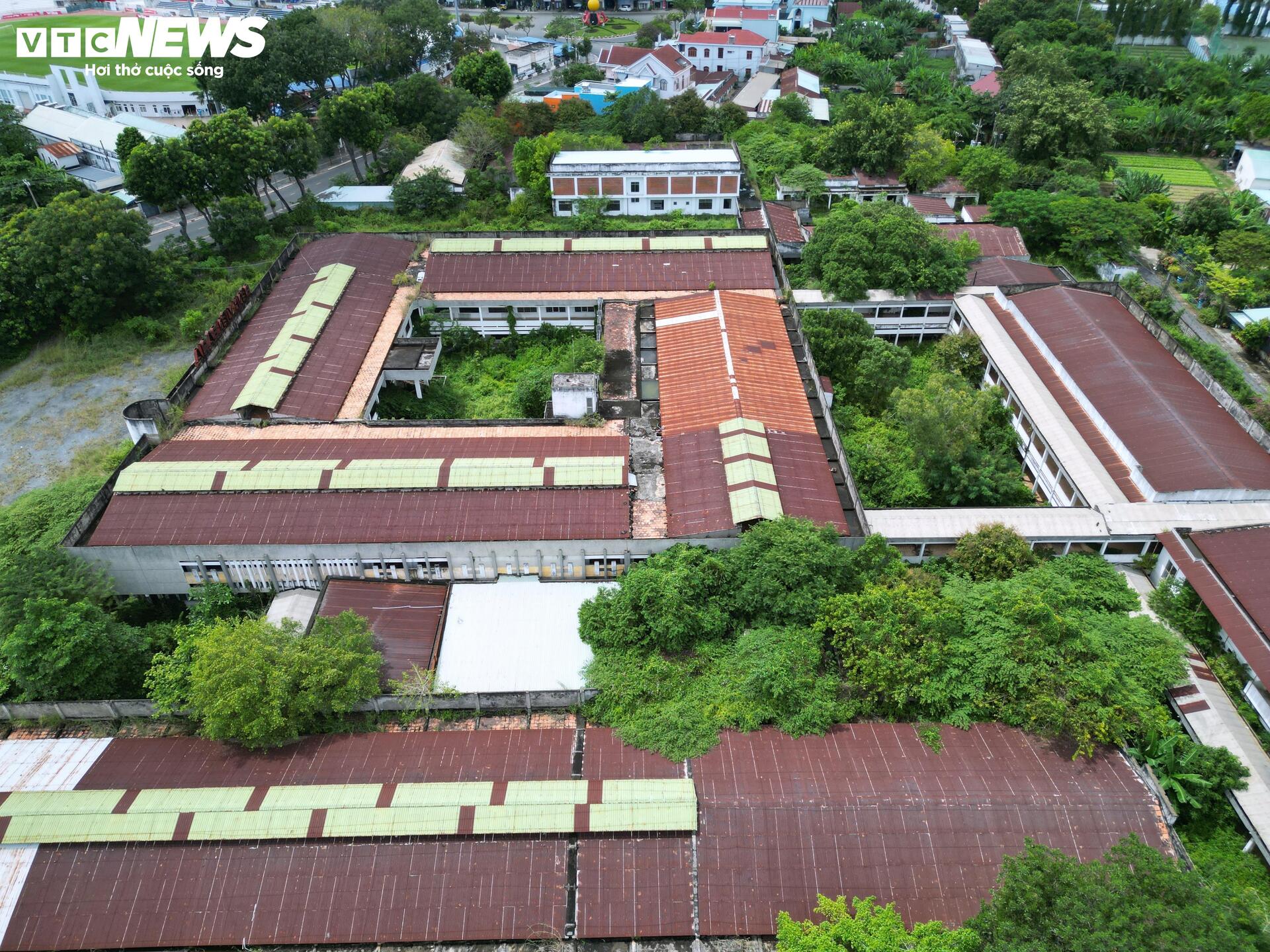 Toàn cảnh 2 bệnh viện bỏ hoang ở TP.HCM chờ 'hồi sinh'- Ảnh 2. Toàn cảnh 2 bệnh viện bỏ hoang ở TP.HCM chờ 'hồi sinh'- Ảnh 2.
