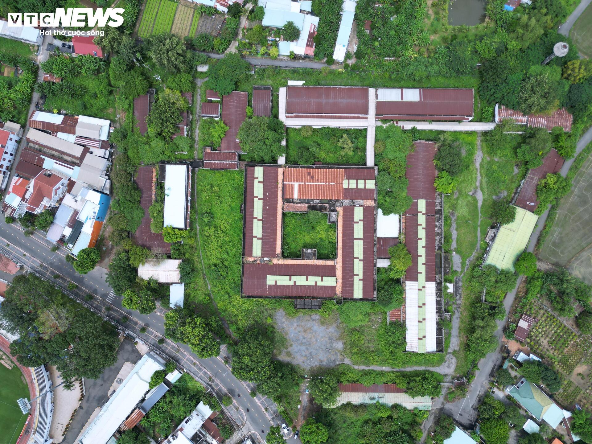 Toàn cảnh 2 bệnh viện bỏ hoang ở TP.HCM chờ 'hồi sinh'- Ảnh 1. Toàn cảnh 2 bệnh viện bỏ hoang ở TP.HCM chờ 'hồi sinh'- Ảnh 1.