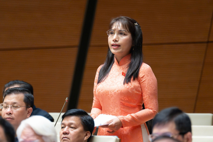 Đại biểu Quốc hội lo giới trẻ 'đắm chìm trong thế giới ảo, tổng tài bá đạo'- Ảnh 1. Đại biểu Quốc hội lo giới trẻ 'đắm chìm trong thế giới ảo, tổng tài bá đạo'- Ảnh 1.