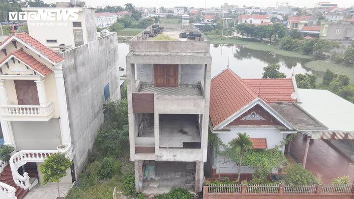 Hy hữu một lô đất cấp 2 sổ đỏ ở Hải Phòng: “Khổ chủ” xây nhà xong phải bỏ hoang- Ảnh 5.