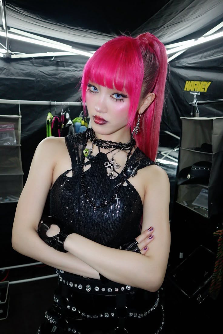 Nữ ca sĩ lên cơn động kinh gây sốc, chân tay co quắp đến bất tỉnh- Ảnh 4. Nữ ca sĩ lên cơn động kinh gây sốc, chân tay co quắp đến bất tỉnh- Ảnh 4.