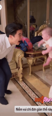 Không nhận ra Phó tổng đạo mạo nhà bầu Hiển với khoảnh khắc Tổng tài 