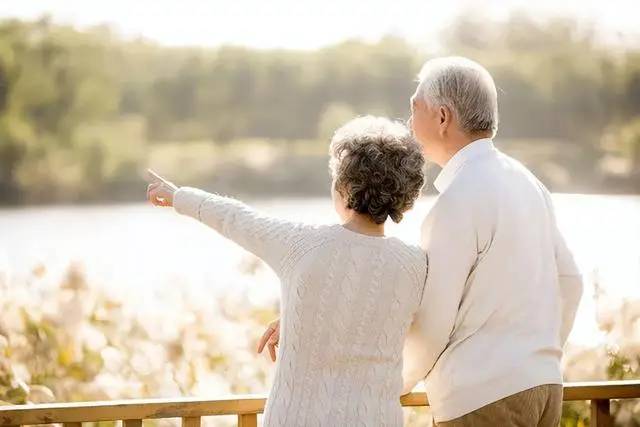 Chỉ khi về già bạn mới hiểu rằng: 3 kiểu người già này là hạnh phúc nhất, kiểu đầu tiên ít người có được, bạn sẽ thuộc kiểu nào?- Ảnh 4. Chỉ khi về già bạn mới hiểu rằng: 3 kiểu người già này là hạnh phúc nhất, kiểu đầu tiên ít người có được, bạn sẽ thuộc kiểu nào?- Ảnh 4.