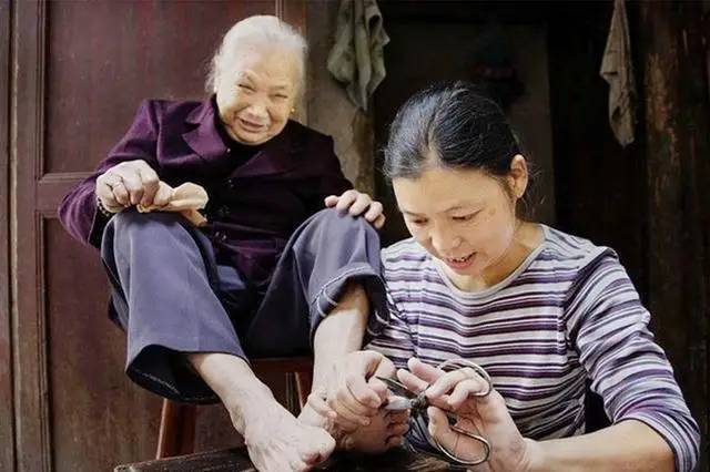 Chỉ khi về già bạn mới hiểu rằng: 3 kiểu người già này là hạnh phúc nhất, kiểu đầu tiên ít người có được, bạn sẽ thuộc kiểu nào?- Ảnh 5. Chỉ khi về già bạn mới hiểu rằng: 3 kiểu người già này là hạnh phúc nhất, kiểu đầu tiên ít người có được, bạn sẽ thuộc kiểu nào?- Ảnh 5.