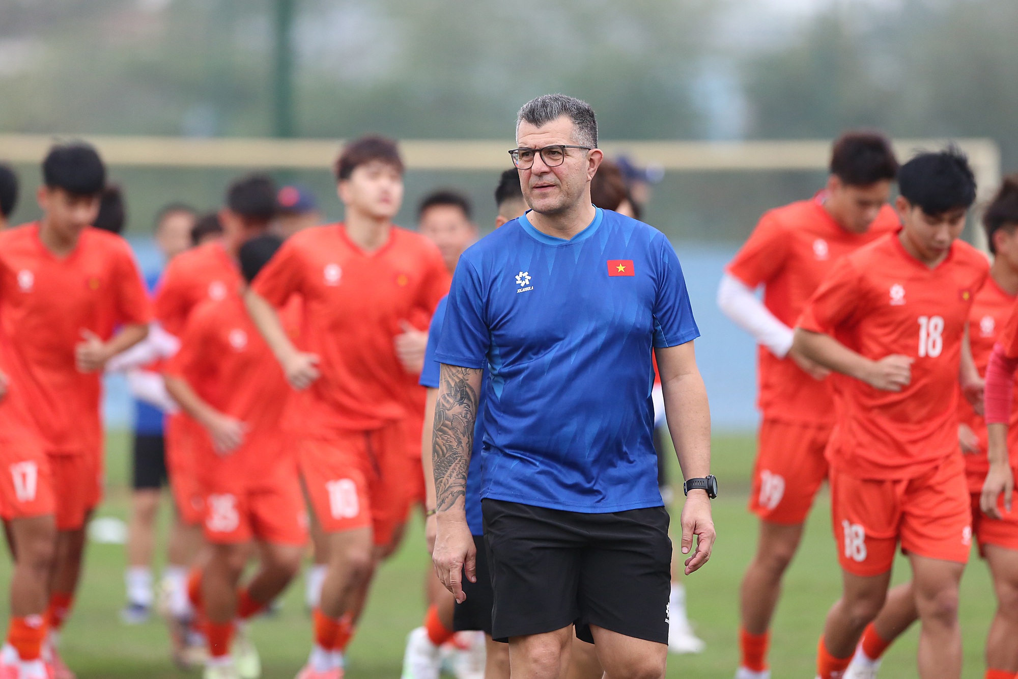 Tuyển Việt Nam hòa đội hạng Nhì, sắp sang Nhật Bản tập huấn, mơ tranh vé World Cup- Ảnh 2. Tuyển Việt Nam hòa đội hạng Nhì, sắp sang Nhật Bản tập huấn, mơ tranh vé World Cup- Ảnh 2.