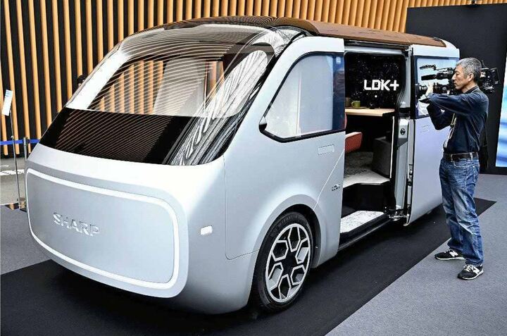 Sharp chuẩn bị tung ra mẫu xe điện ý tưởng có phòng chiếu phim- Ảnh 1.