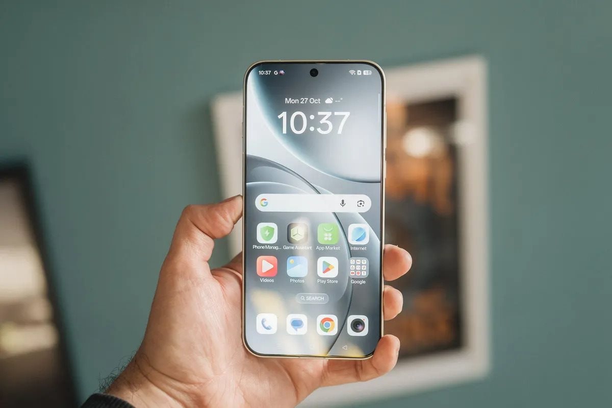 Oppo Find X9 Pro vừa ra mắt đã nhận cơn mưa lời khen là “tốt nhất 2025”, vượt cả iPhone, Samsung- Ảnh 1.