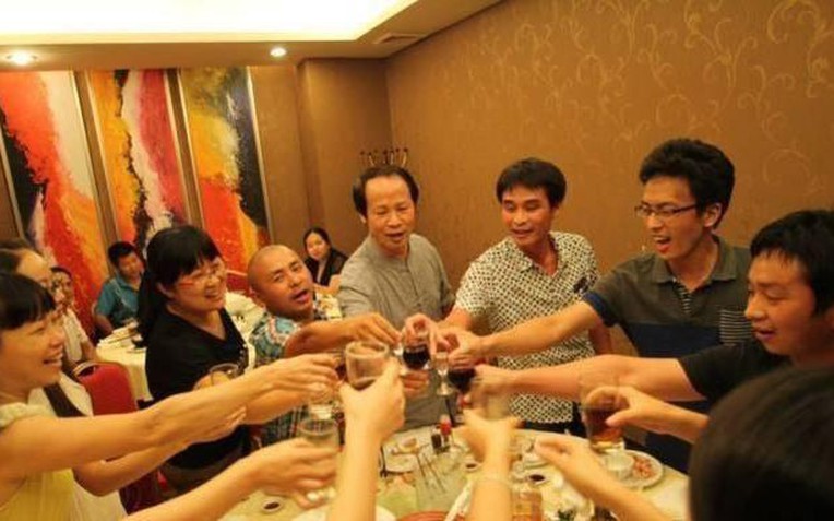 66 tuổi rồi, tôi hiểu ra: Sau 60, đừng đi họp lớp nữa nếu không muốn rước phiền!- Ảnh 1. 66 tuổi rồi, tôi hiểu ra: Sau 60, đừng đi họp lớp nữa nếu không muốn rước phiền!- Ảnh 1.