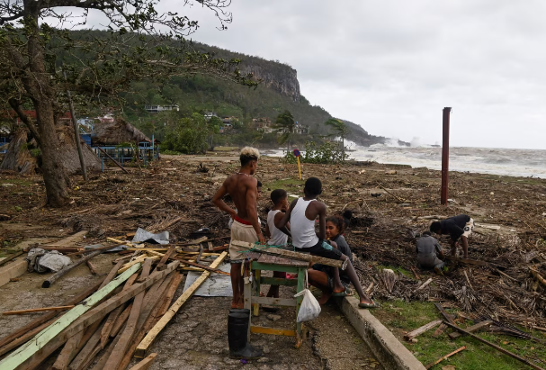 Ảnh vệ tinh trước - sau cho thấy siêu bão Melissa càn quét thế nào: Ảnh vệ tinh trước - sau cho thấy siêu bão Melissa càn quét thế nào: