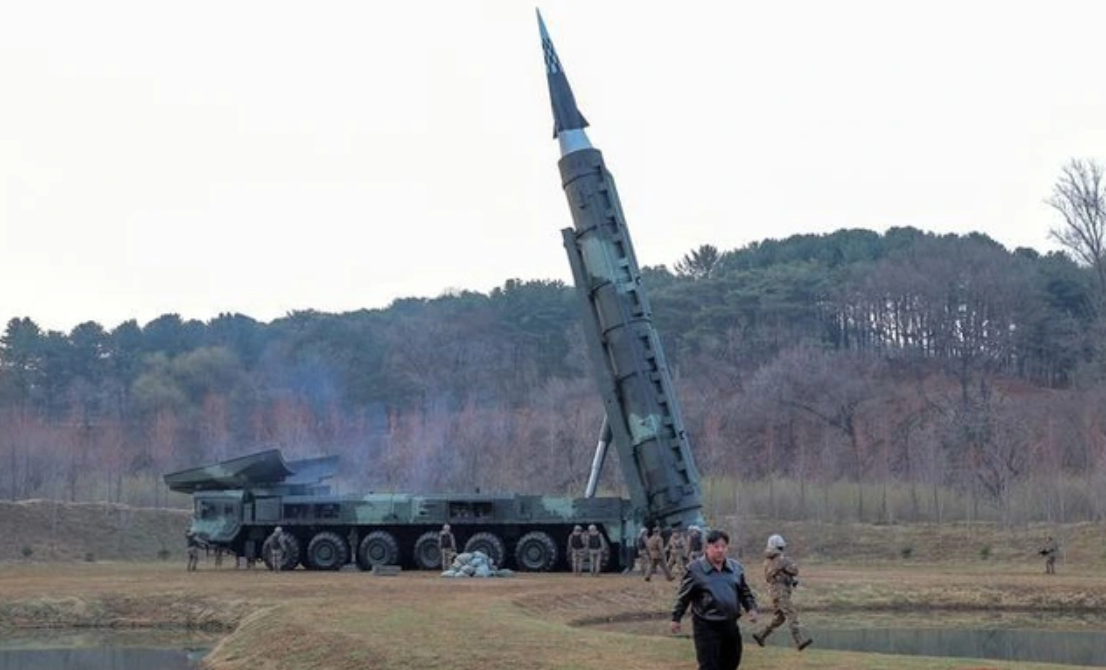 Ai mới thực sự nắm "quyền lực tuyệt đối"?- Ảnh 3. Ai mới thực sự nắm "quyền lực tuyệt đối"?- Ảnh 3.