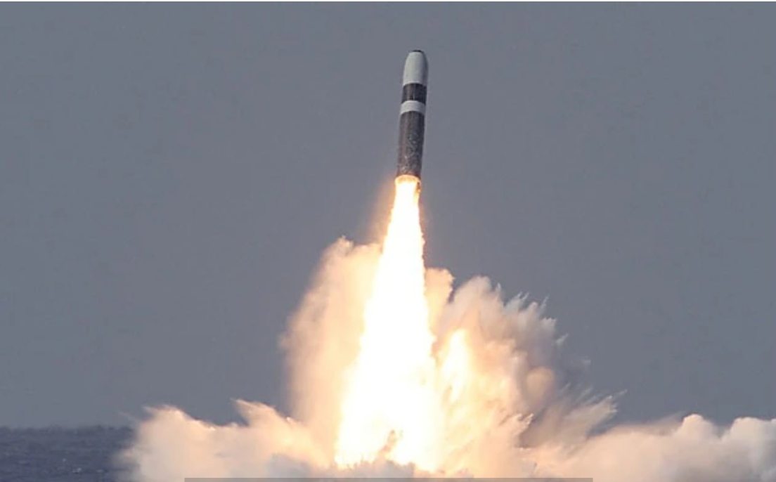 Ai mới thực sự nắm "quyền lực tuyệt đối"?- Ảnh 5. Ai mới thực sự nắm "quyền lực tuyệt đối"?- Ảnh 5.