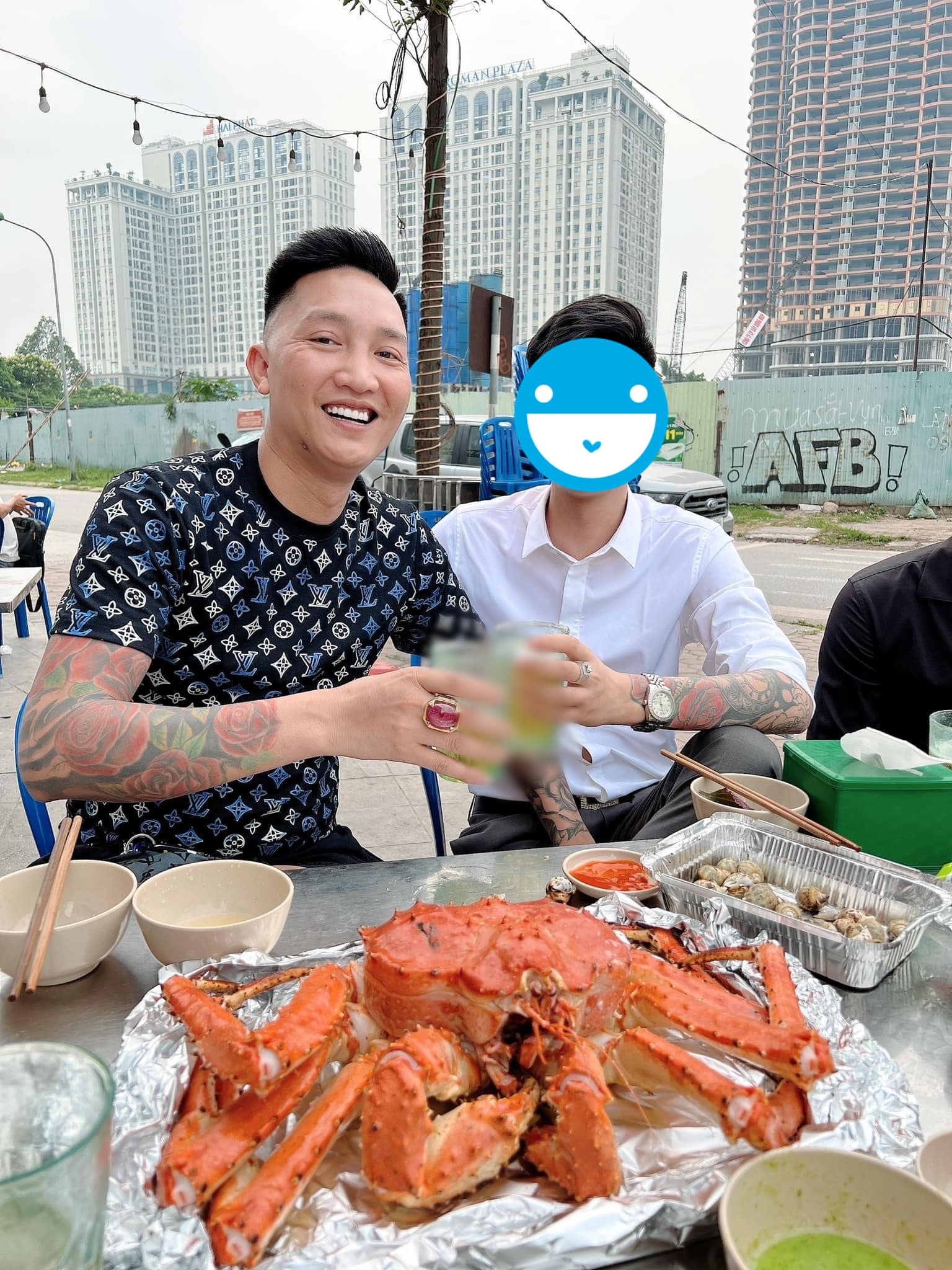 Bữa ăn của Huấn Hoa Hồng- Ảnh 7. Bữa ăn của Huấn Hoa Hồng- Ảnh 7.