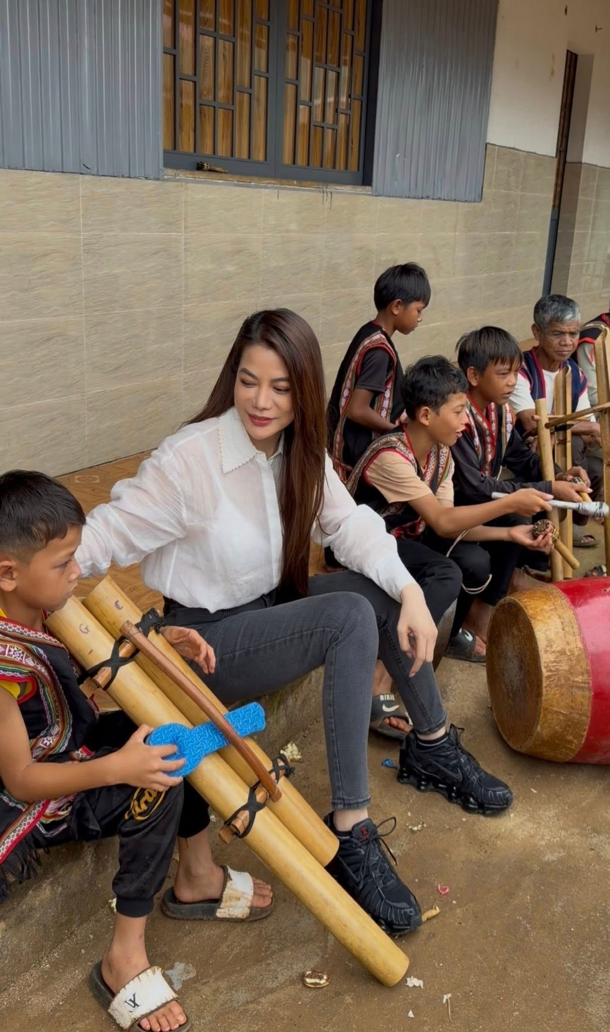 Trương Ngọc Ánh làm gì vài tiếng trước khi bị bắt?- Ảnh 1.