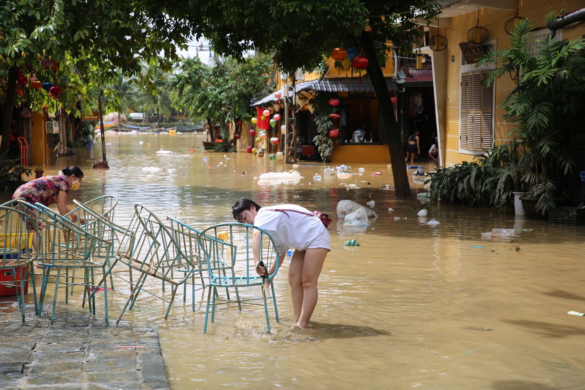 Không nhận ra Hội An sau trận lũ lịch sử- Ảnh 15. Không nhận ra Hội An sau trận lũ lịch sử- Ảnh 15.