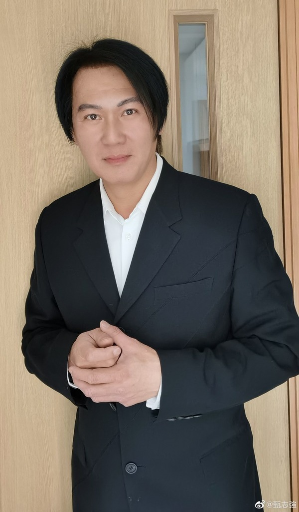 Tang thương bao trùm Cbiz: "Triển Chiêu đẹp trai bậc nhất màn ảnh" đột tử- Ảnh 1.