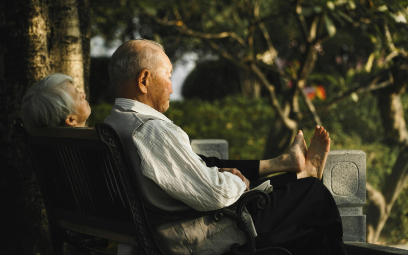 Tiết kiệm được 17 tỷ đồng, cụ ông lập di chúc trao hết cho người lạ khiến 2 con chết sững- Ảnh 2.