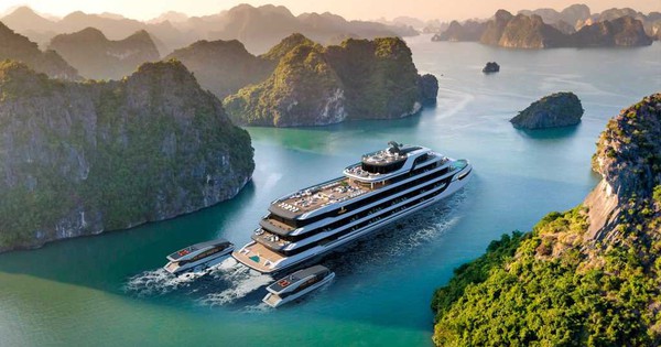 Siêu du thuyền 6 sao lớn nhất Vịnh Hạ Long hoàn toàn do người Việt thực hiện có gì đặc biệt?