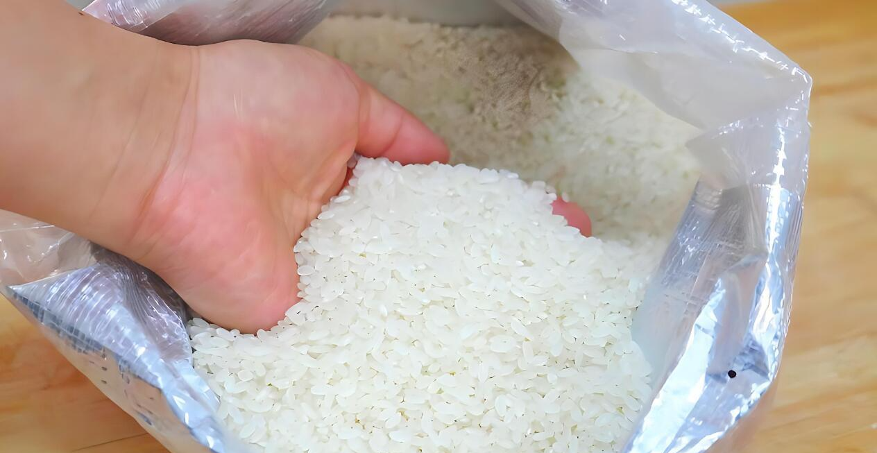 Người xưa dặn không sai: Gạo cất ở 5 nơi, cả gia đình mắc bệnh- Ảnh 1.