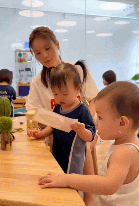 Cho con học trường quốc tế với học ph&iacute; 400 triệu/năm, bố bỉm Tuấn Dương 