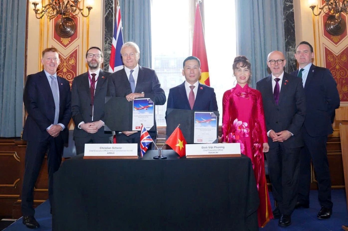 Sau đơn hàng 32 tỷ USD tại Mỹ, tỷ phú Nguyễn Thị Phương Thảo lại có HĐ lớn ở nền kinh tế thứ 6 thế giới- Ảnh 1. Sau đơn hàng 32 tỷ USD tại Mỹ, tỷ phú Nguyễn Thị Phương Thảo lại có HĐ lớn ở nền kinh tế thứ 6 thế giới- Ảnh 1.